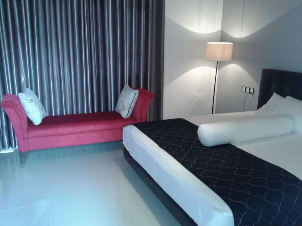 Iquest Colombo