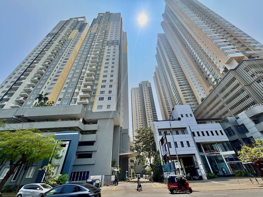 Hotel Lotus Tower View On320- Colombo