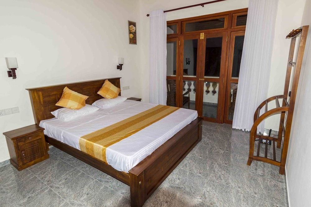 Turtle Paradise Villa & Restaurant
