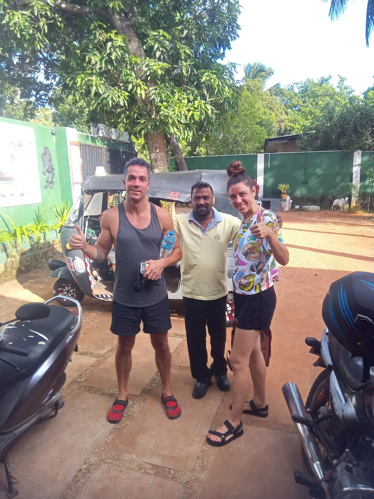 Hotel Barthiya Tourist Guest