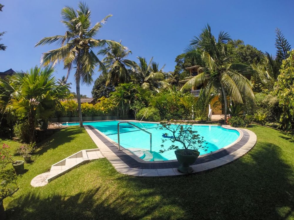 Hotel Leijay Garden Retreat