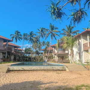 Hotel Arinna Beach Resort cazare Tangalle