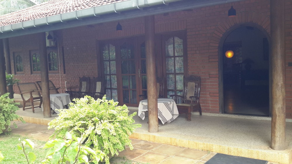 Hotel Arangala Bungalow