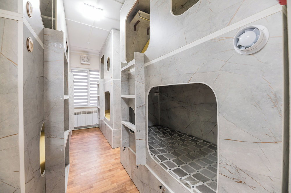 Hotel Arch Hostel – Male Guests Only