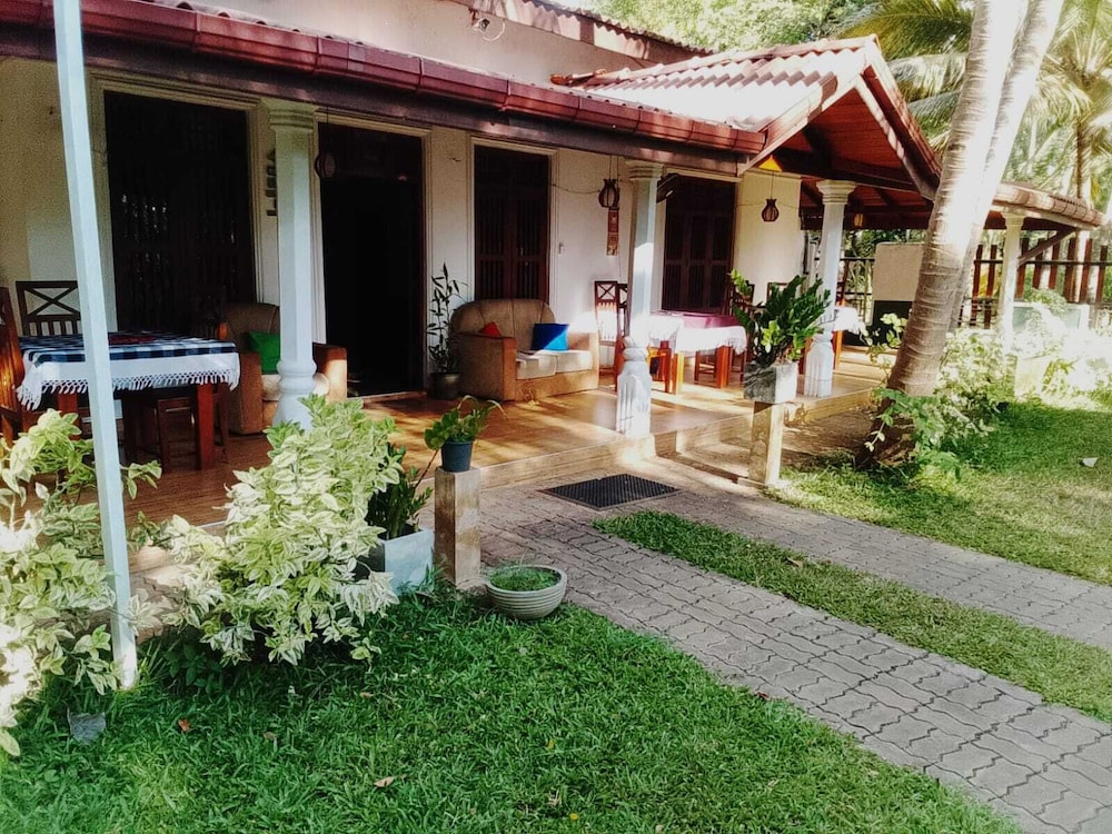 Hotel Rio Lake Hotel Sigiriya