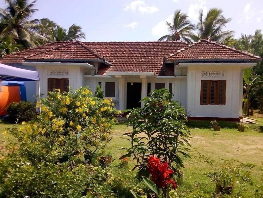 Hotel Saja Homestay
