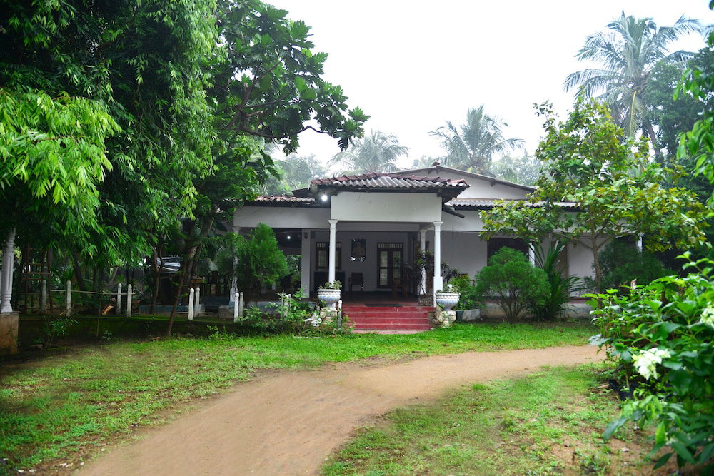 Hotel Ela Addara Arunalu