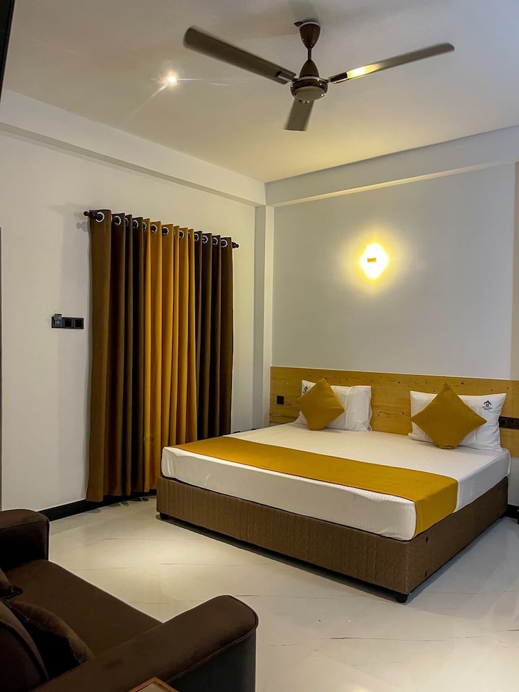 Hotel Silver Palm Resort