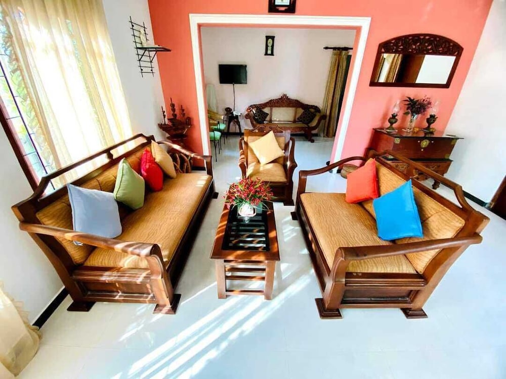Hotel Velapura River Garden