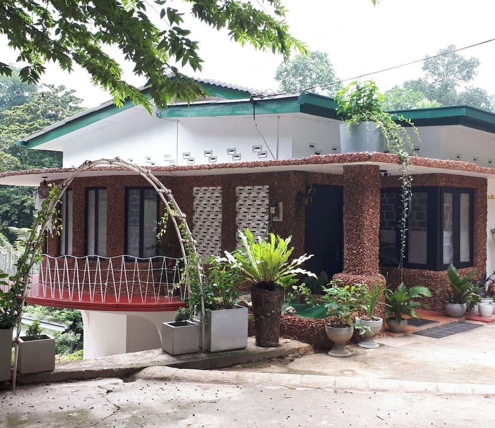 Hotel Lumbini B&B