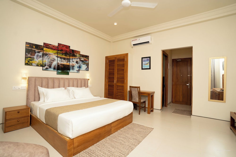 Hotel Orchid Resort By Paradise