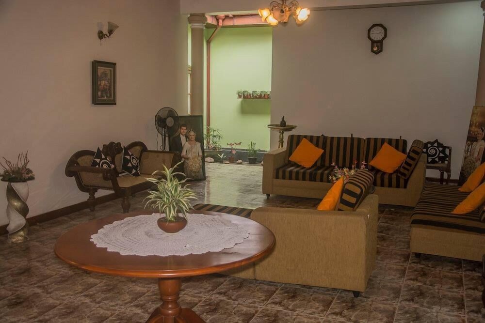 Hotel Granary Home Stay