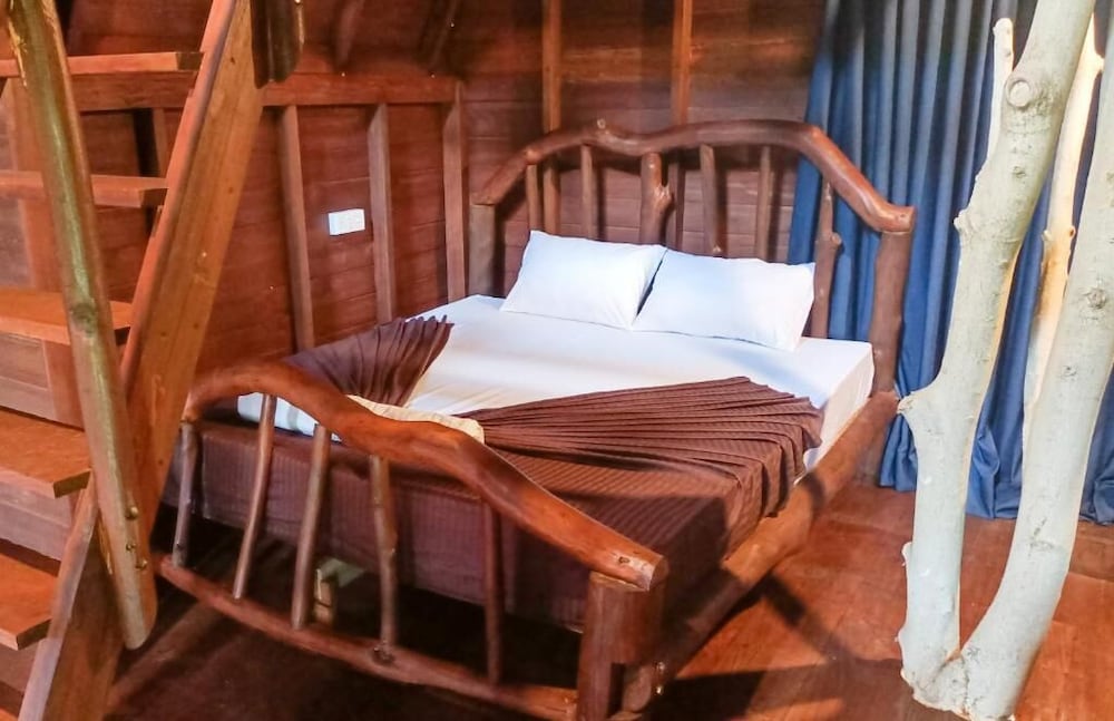 Vr Nature Cottage