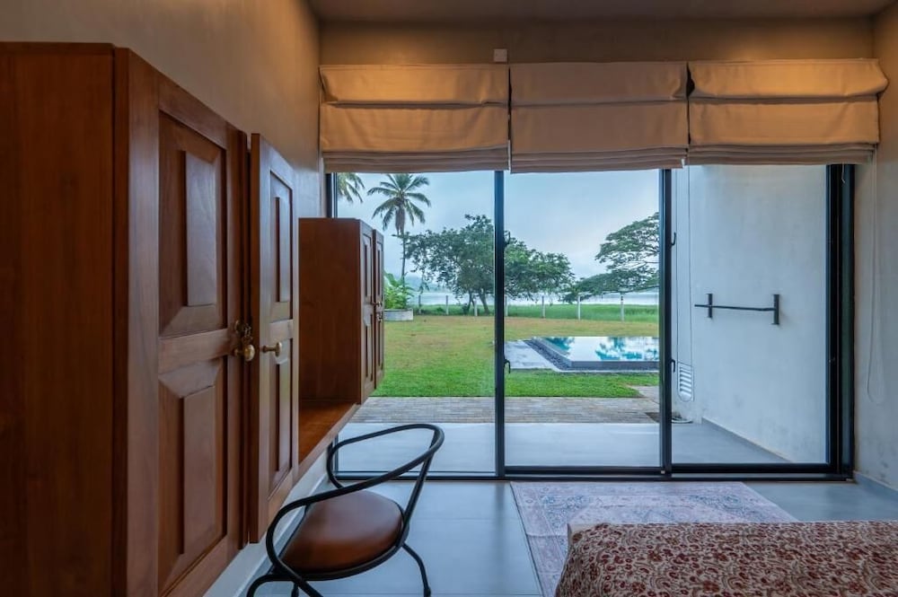 Lakeside Retreat Eco Luxury Villa