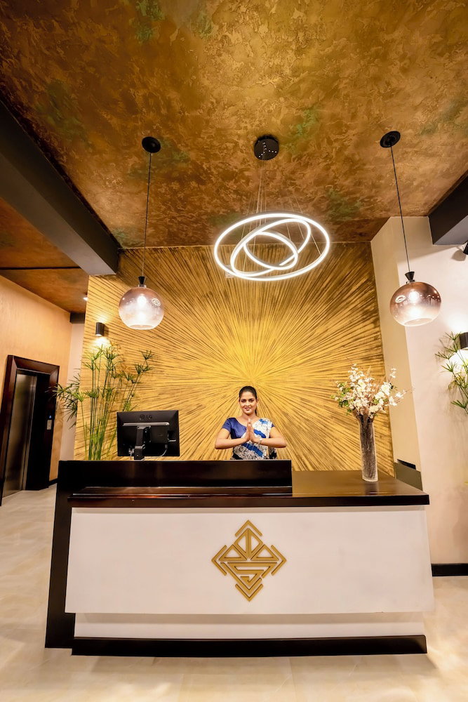 Hotel Limeshine Airport Transit Residence
