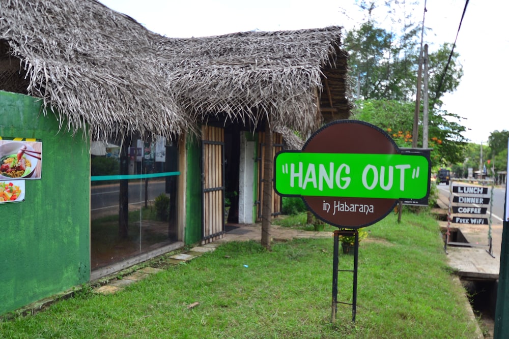 Hotel Hangout Habarana