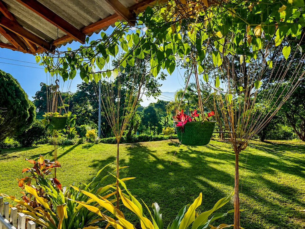 Hotel Aura Hilltop Matale