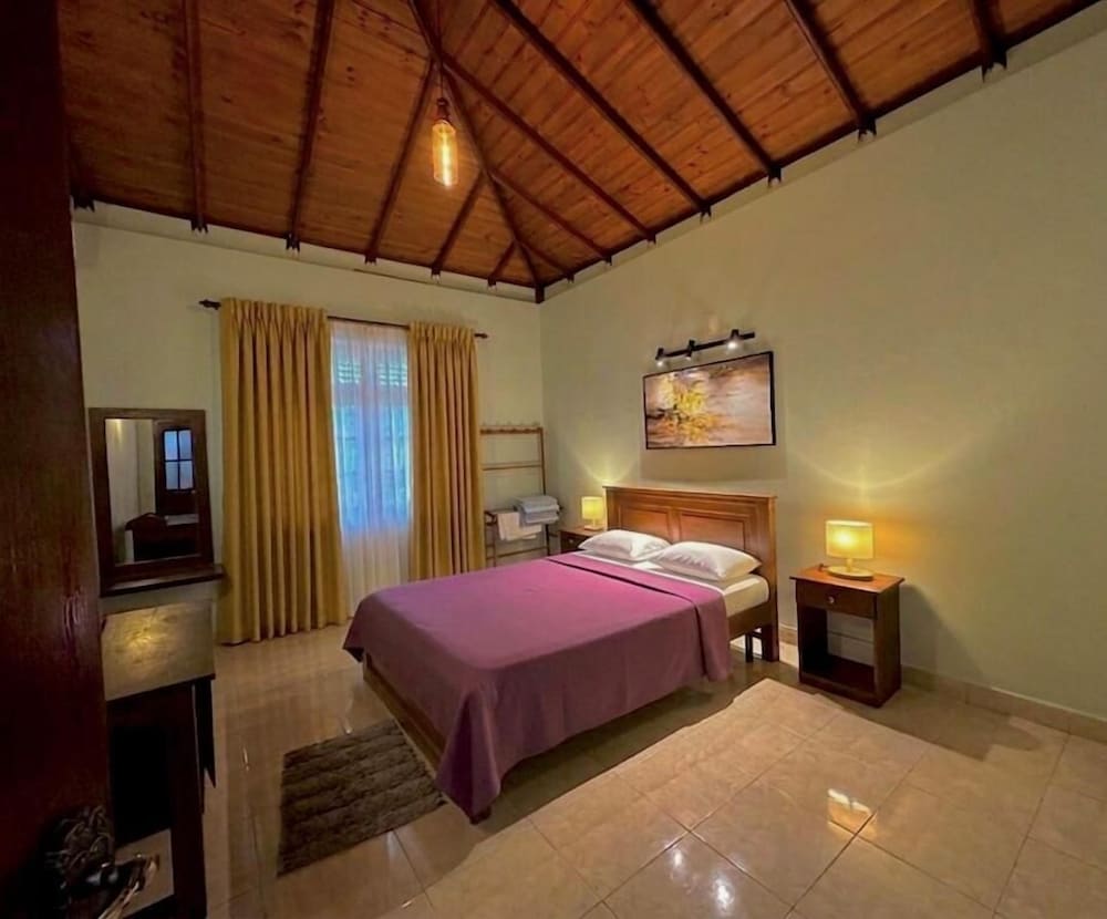 Hotel Elegance Cottage Airport Stay