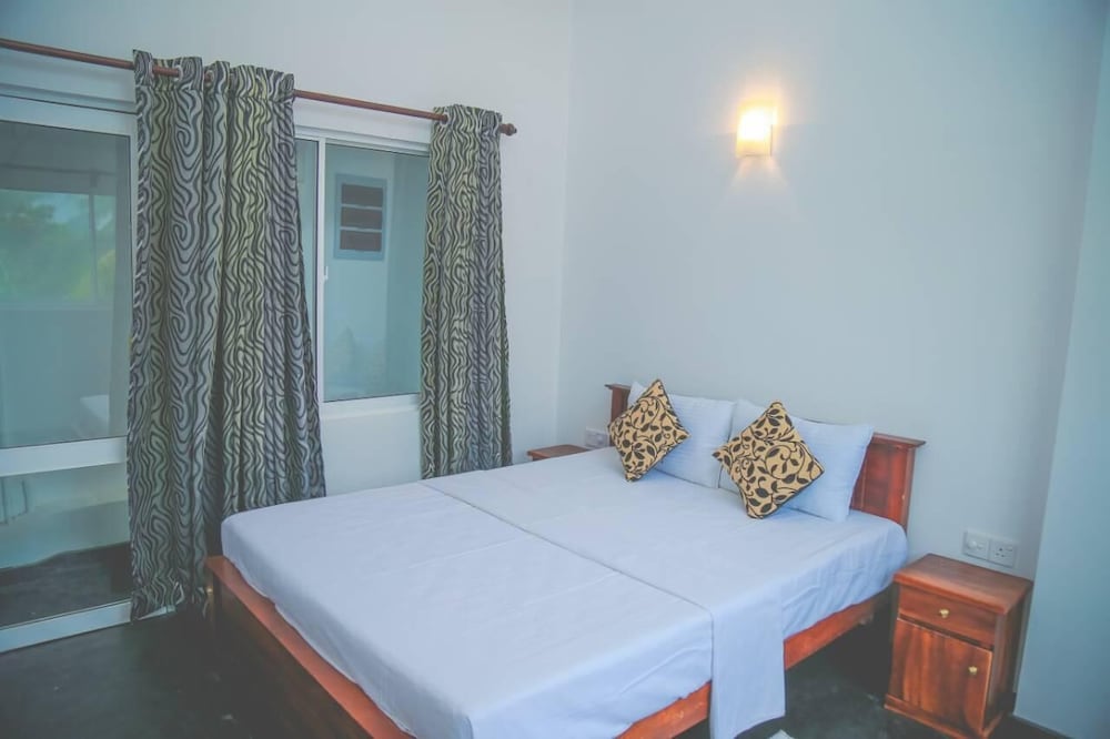 Hotel Hikka Ocean Resort