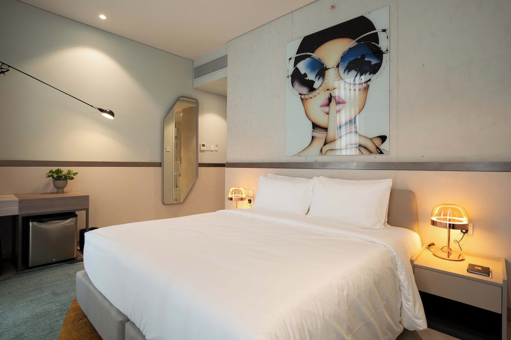Sesaya Poshtel & Bistro - Colombo's Newest And Finest Poshtel Dorms And Rooms