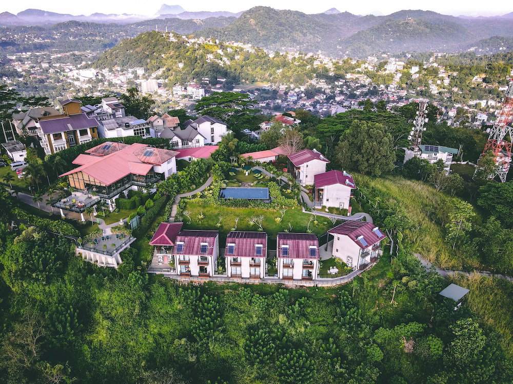Hotel Fox Kandy By Fox Resorts- Luxury In The Mist