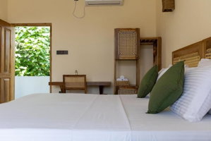 Hotel Beach House By Unrushed cazare Ahangama