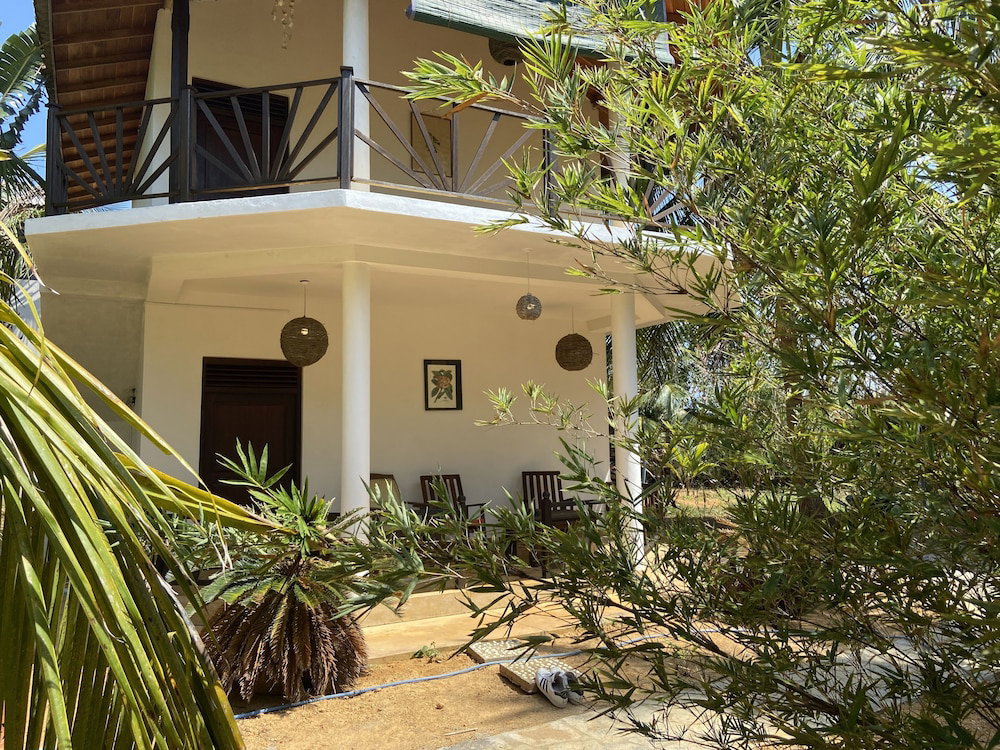 Hotel Coconut Island Cabanas