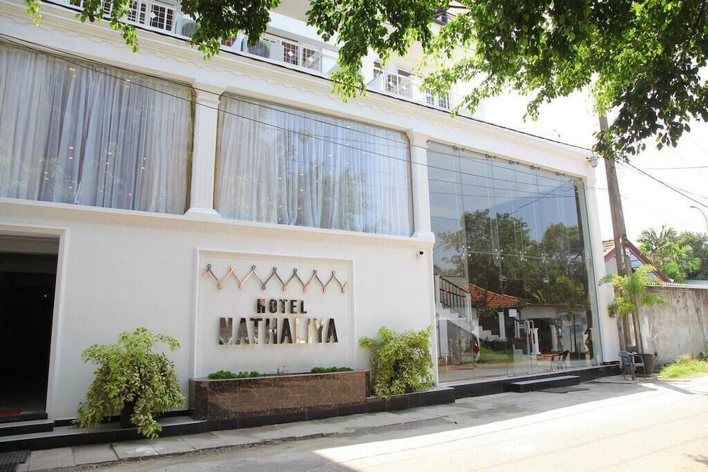 Hotel Nathaliya Transit Hotel Cmb