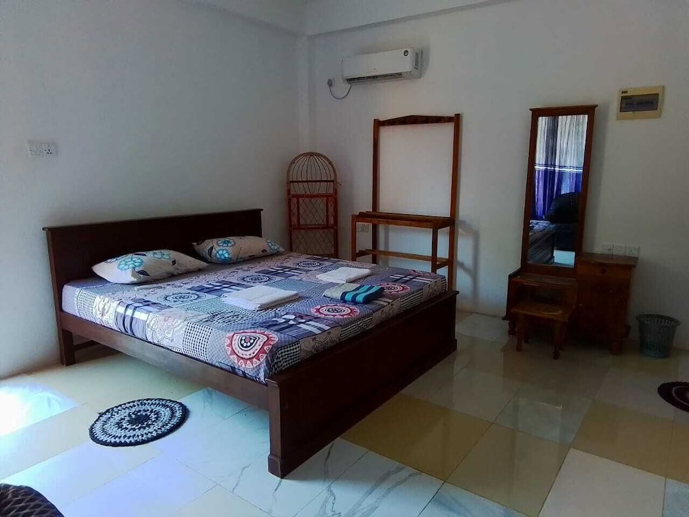 Alankuda Dolphin Village