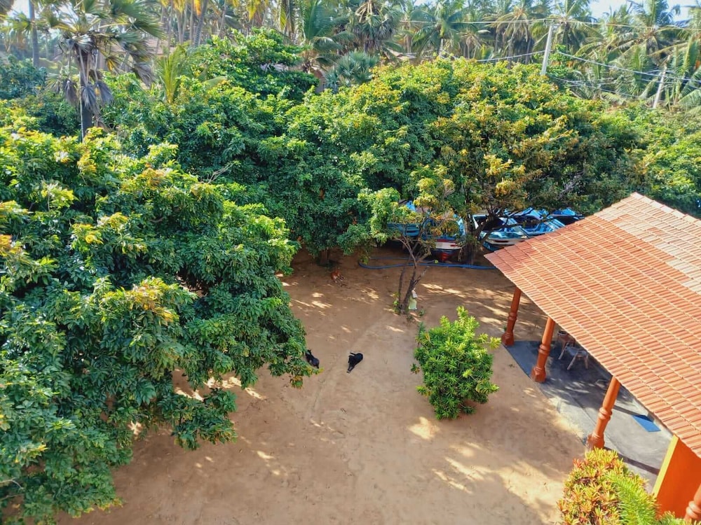 Alankuda Dolphin Village