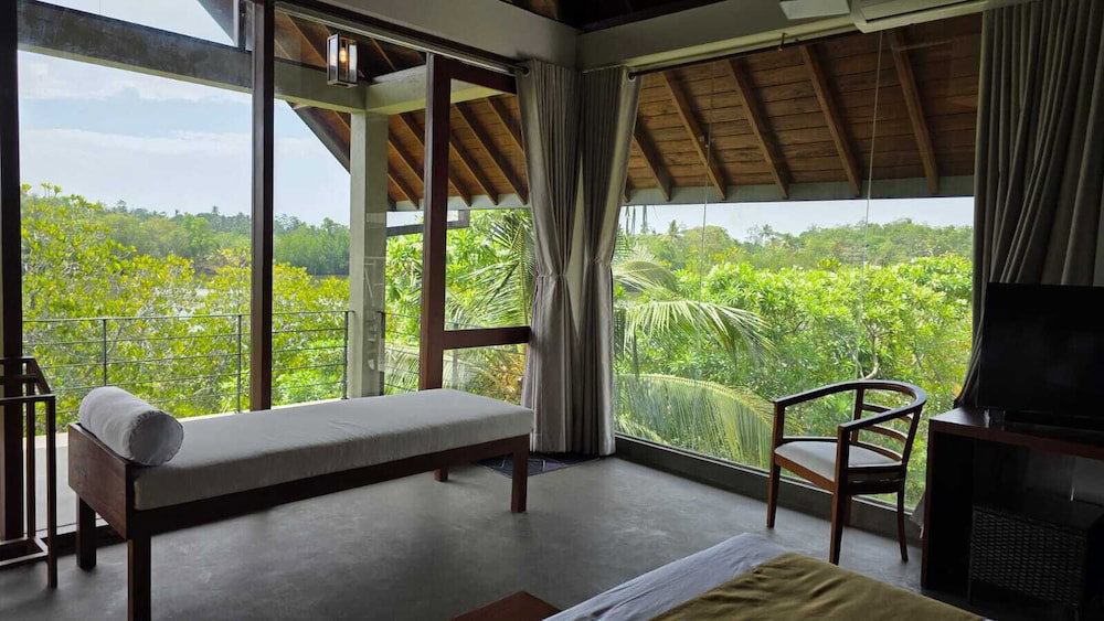 Hotel Moonstone Herbal Villa