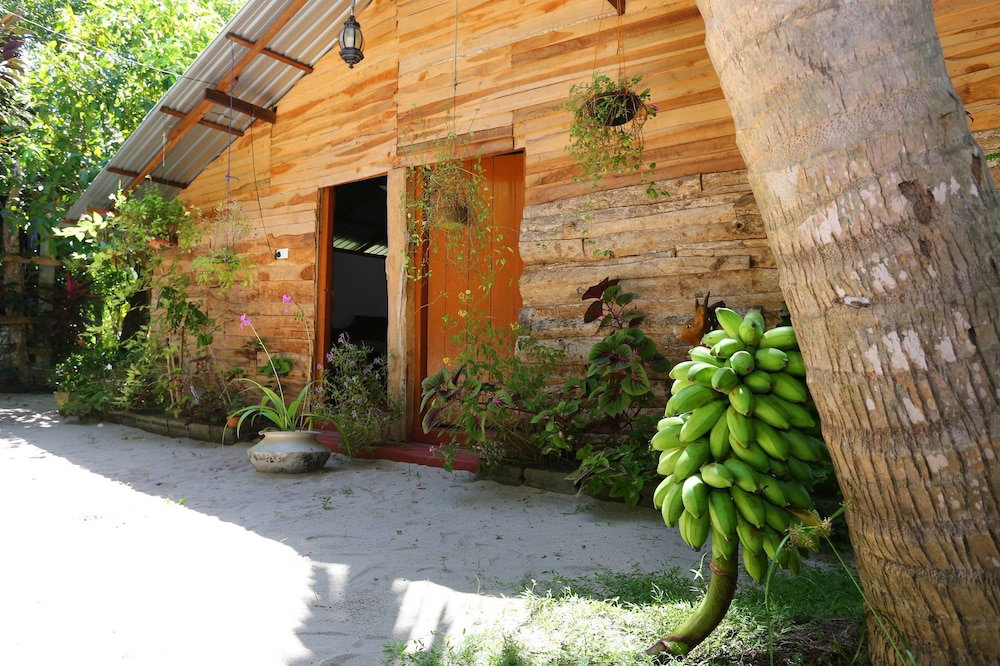 Hotel Mala's Home Stay