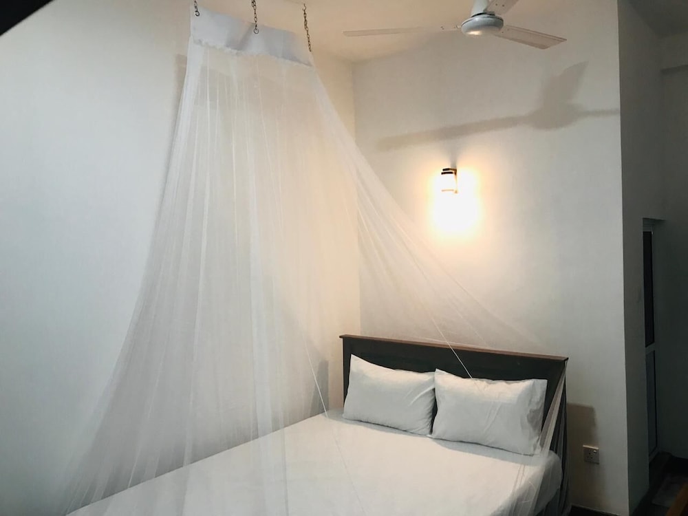 Hotel Emerald Coast Hotel Negombo