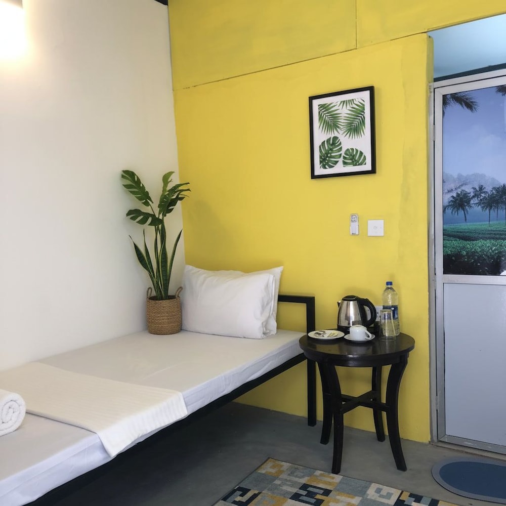 Hotel Dinuda Lagoon Resort