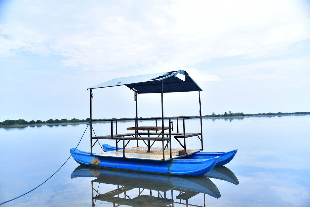 Dinuda Lagoon Resort