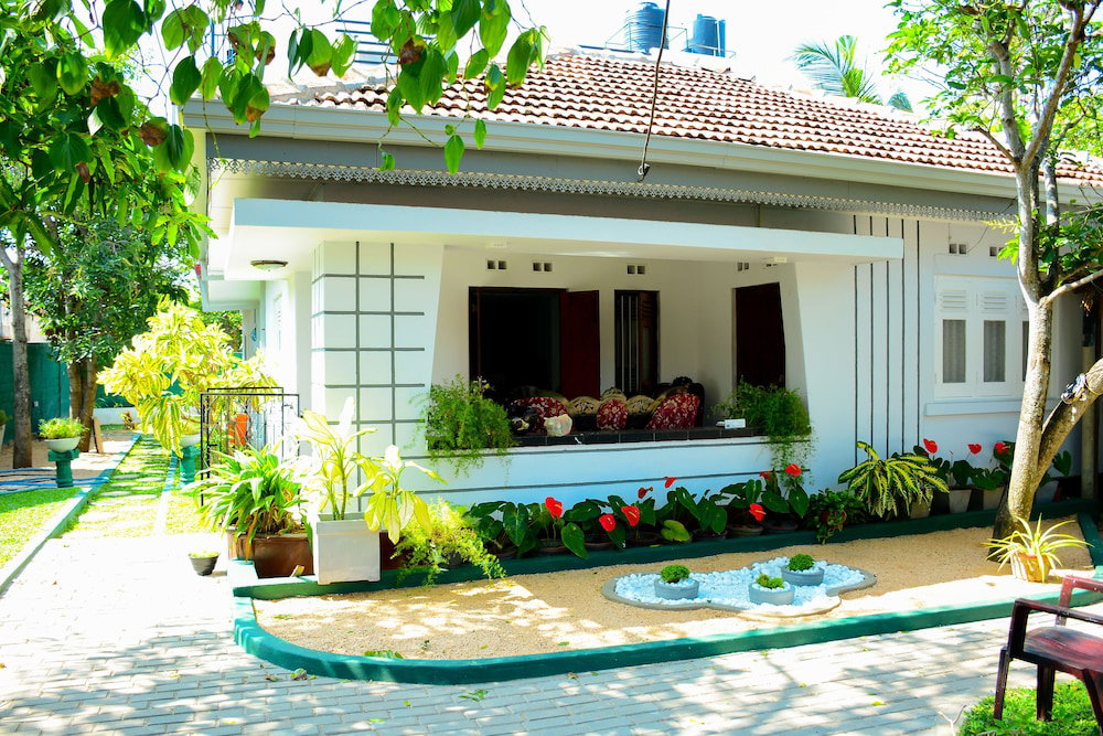 Hotel Mama Beach Villa