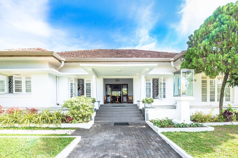 Hotel Bungalow On 53