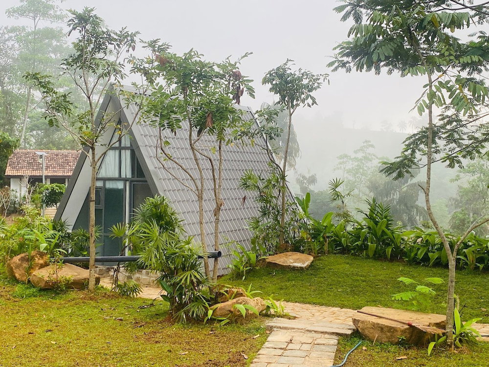 Hotel Rain Drops Wellness Villa Sinharaja
