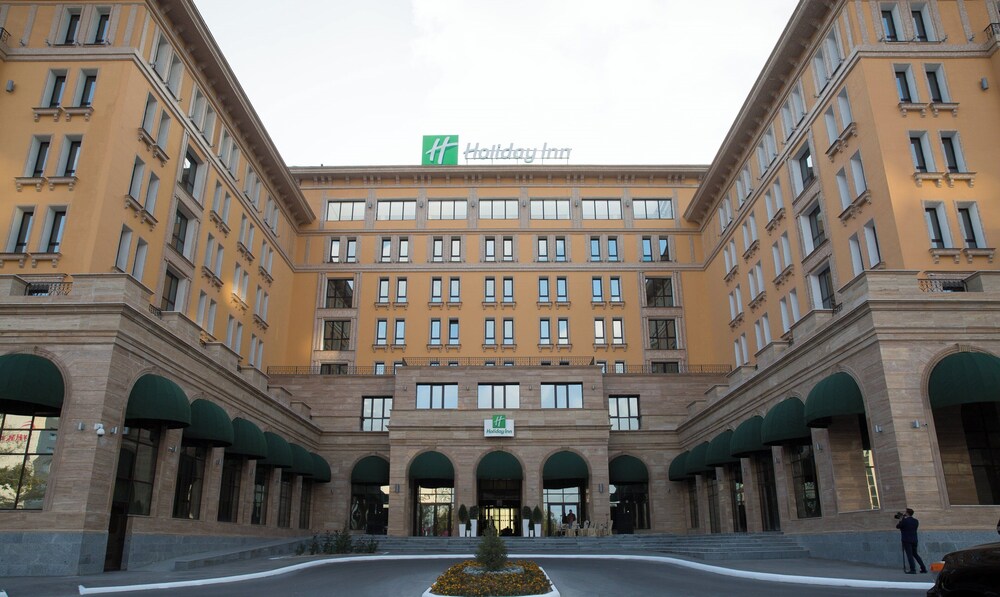 Hotel Holiday Inn Aktau By Ihg