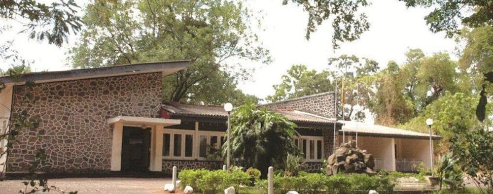Hotel Heritage Medawachchiya Resort
