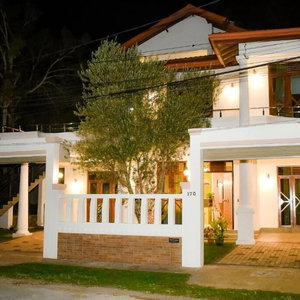 Hotel Serene Villa Airport Transit cazare Katunayaka