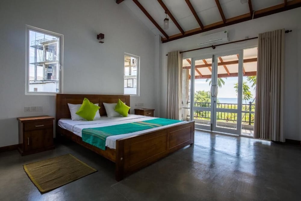 Hotel Blues Sands Beach Resort - Passikudah