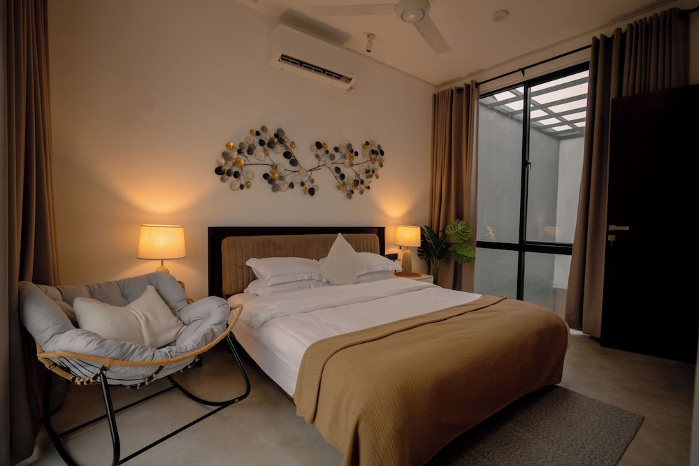 Lady Lavinia Guest House