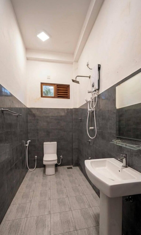 Hotel White Pearl Resort