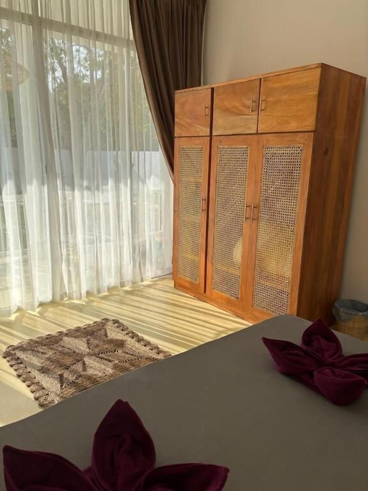 Hotel Interlanka Coast Living