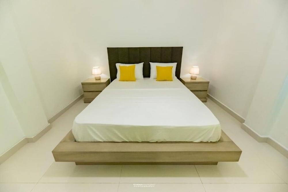 Hotel Ravo Residence