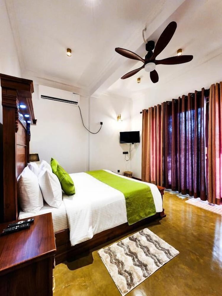 Hotel Ever Breeze Villa
