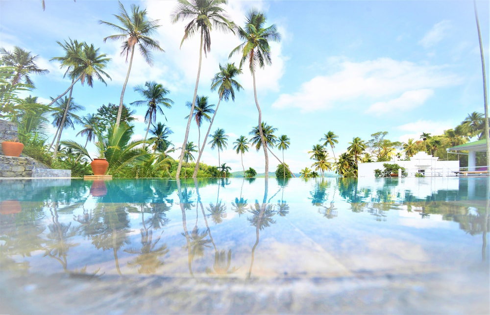 Hotel The Flame Tree Estate & Hotel