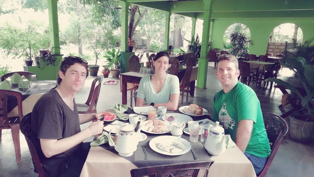 Hotel Paradise Guest House