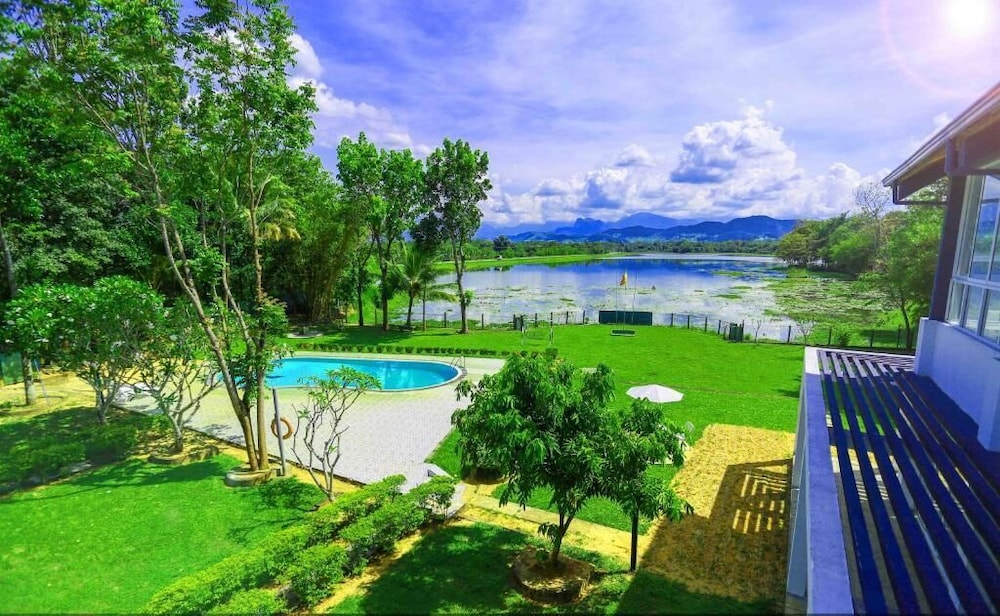 Hotel Lavendish Wild Safari Resort